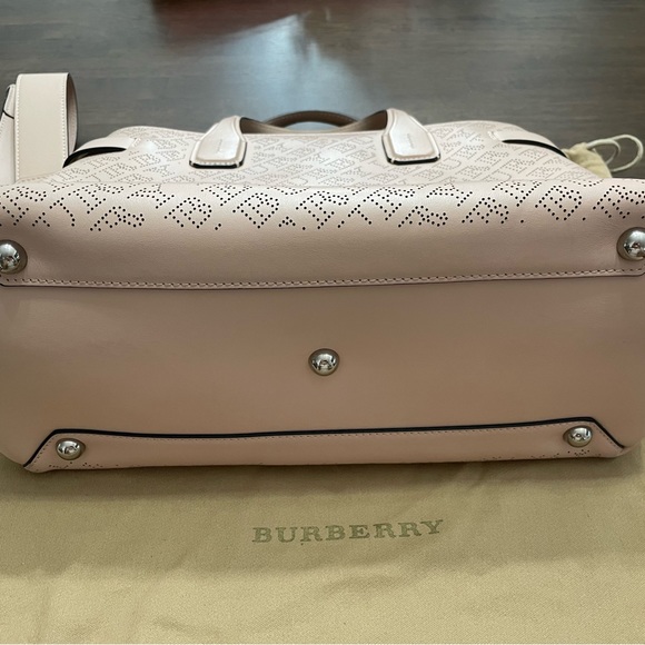 Burberry Perforated Medium Banner Tote Bag - Picture 4 of 5